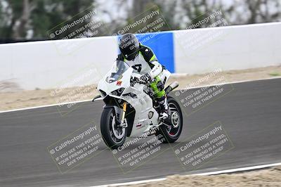 media/Apr-18-2025-TrackDaz (Fri) [[45f5874c44]]/A Group/Session 3 (Turn 6 - Outside)/